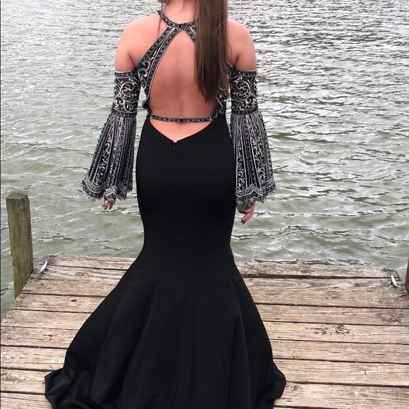 Gorgeous Prom Dress - Picture 2 of 5